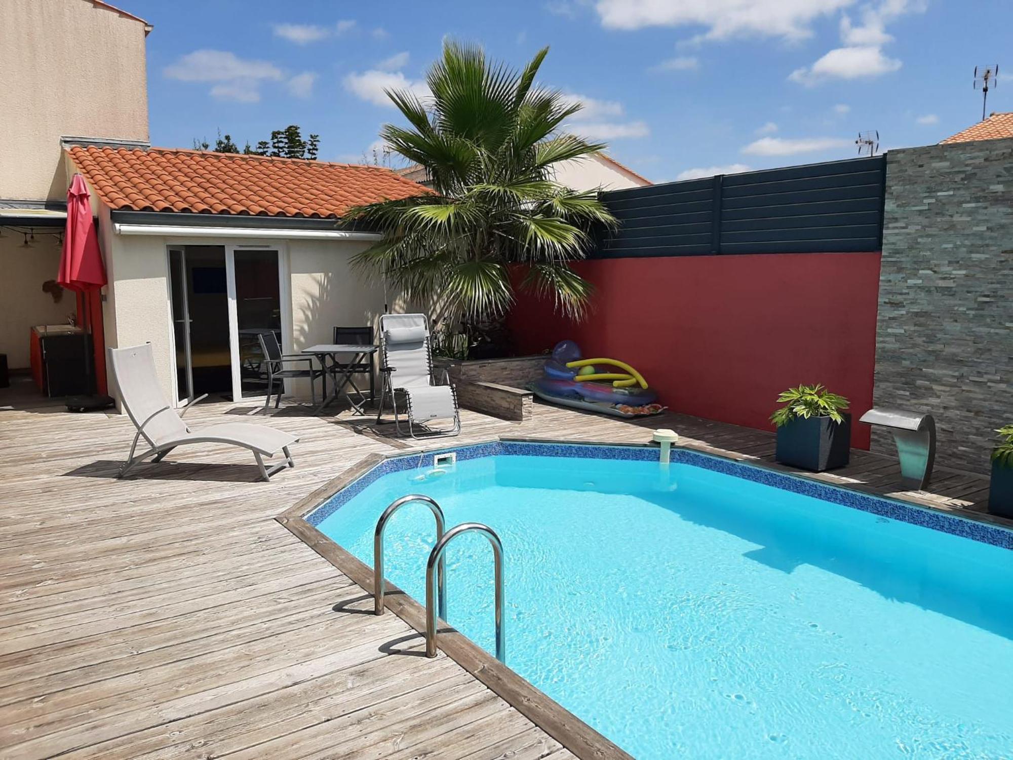 Studio Independant Chez L'Habitant Avec Piscine Et Cuisine Exterieures La Rochelle  Exterior photo